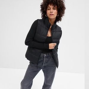 New with tags Gap puffer vest